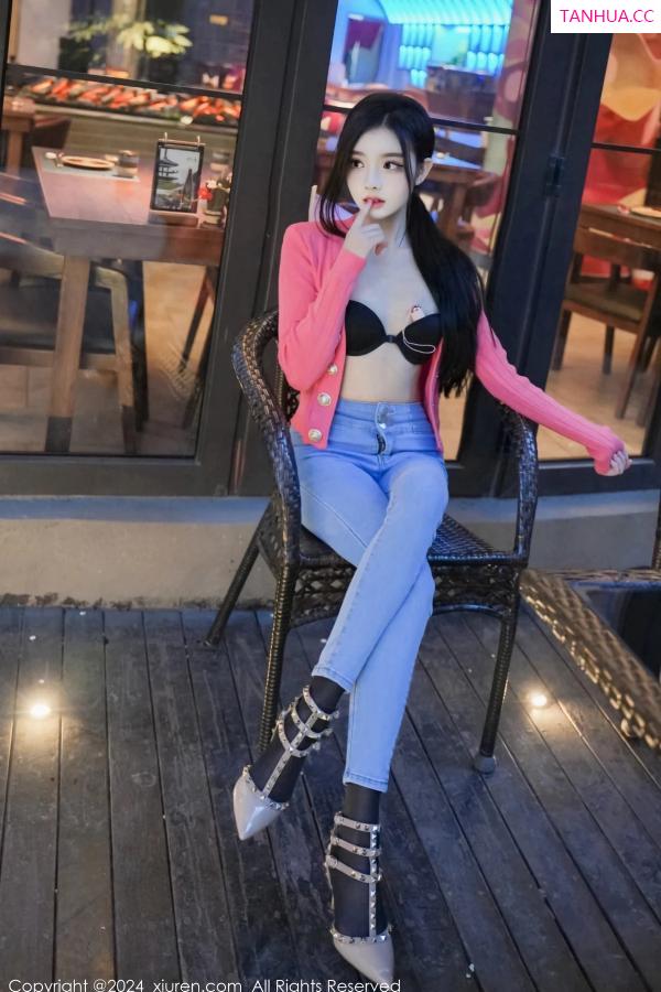   [XiuRen]高清写真图 2024.02.08 No.8091 龙雪儿 牛仔裤美臀第32张图片